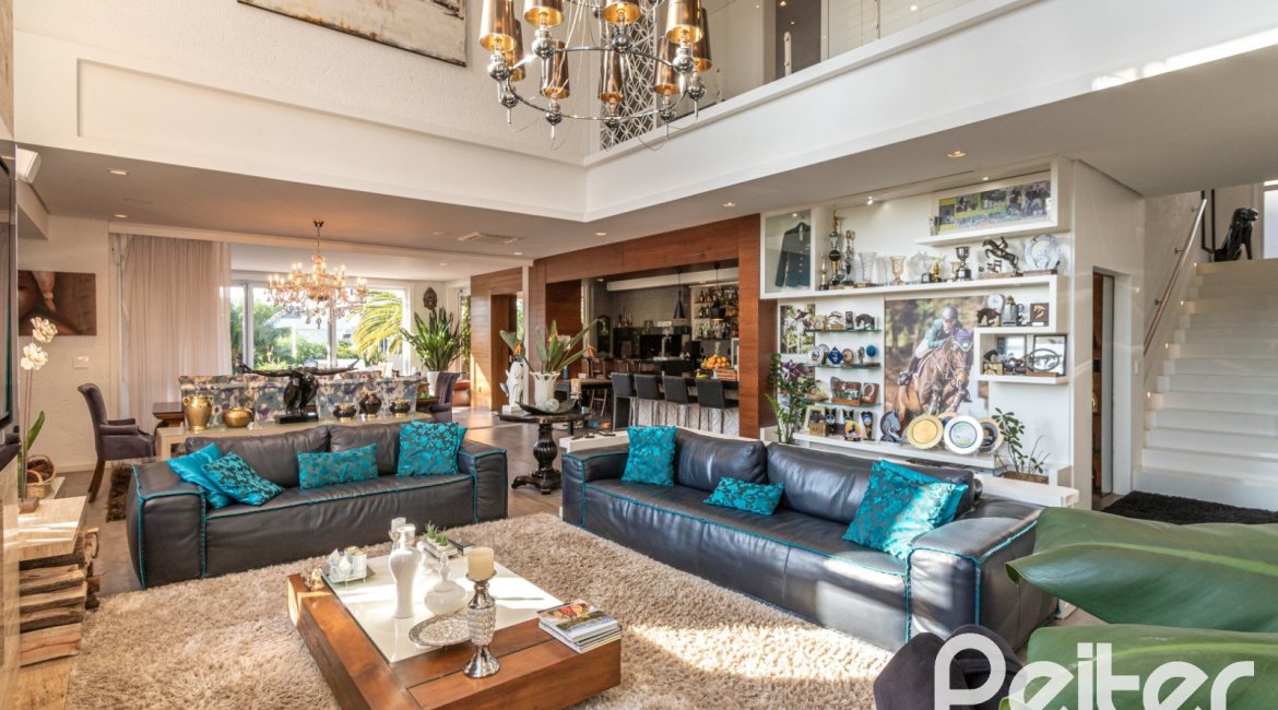 Casa em Condomínio à venda com 510m², 4 dormitórios, 4 suítes, 6 vagas, no bairro Terra Ville em PORTO ALEGRE