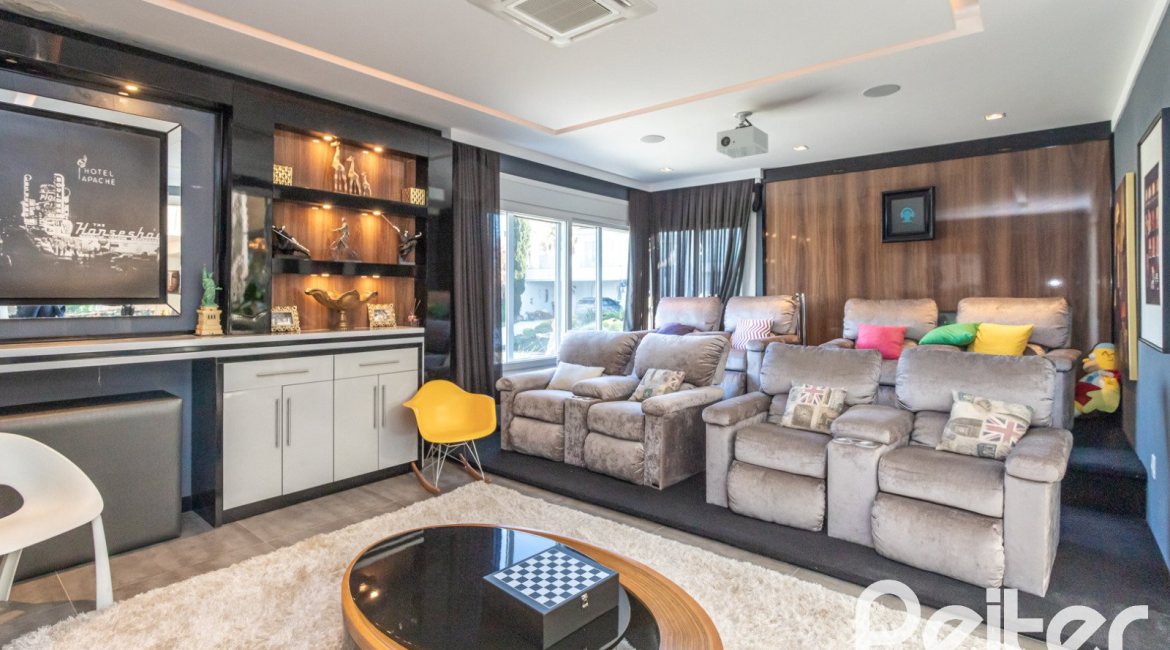 Casa em Condomínio à venda com 510m², 4 dormitórios, 4 suítes, 6 vagas, no bairro Terra Ville em PORTO ALEGRE