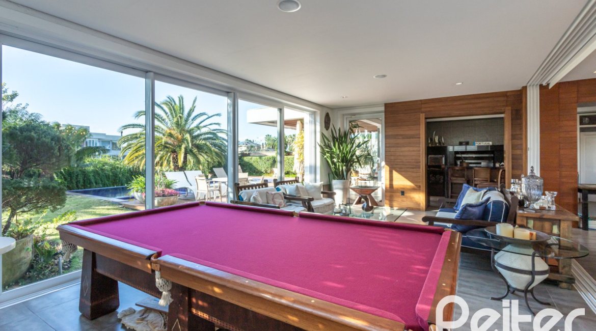 Casa em Condomínio à venda com 510m², 4 dormitórios, 4 suítes, 6 vagas, no bairro Terra Ville em PORTO ALEGRE