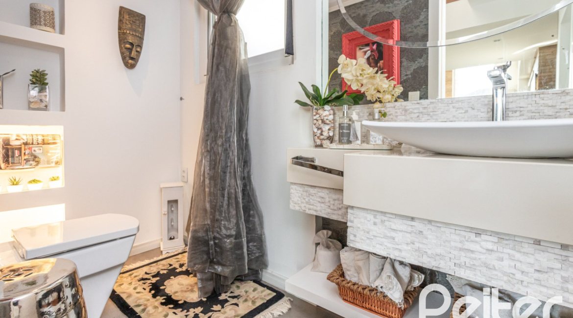 Casa em Condomínio à venda com 510m², 4 dormitórios, 4 suítes, 6 vagas, no bairro Terra Ville em PORTO ALEGRE