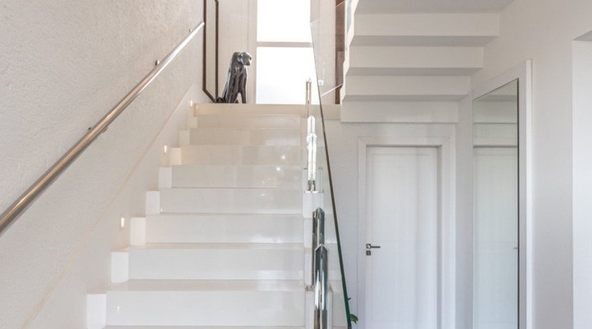 Casa em Condomínio à venda com 510m², 4 dormitórios, 4 suítes, 6 vagas, no bairro Terra Ville em PORTO ALEGRE