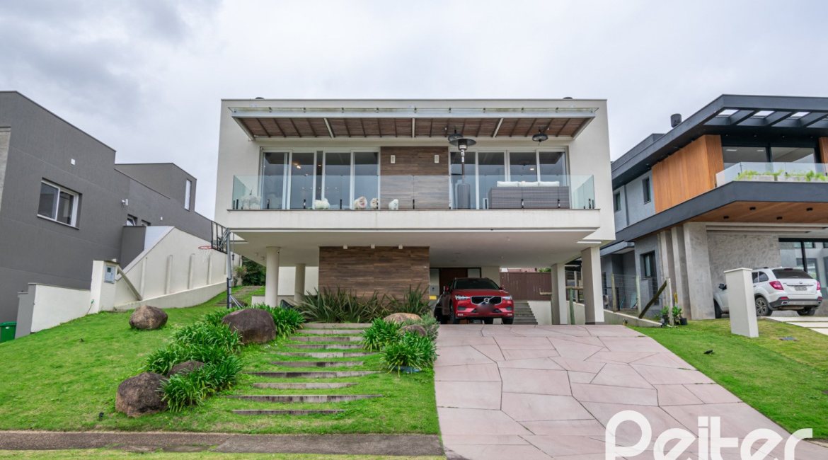 Casa em Condomínio à venda com 295m², 3 dormitórios, 3 suítes, 4 vagas, no bairro Alphaville em PORTO ALEGRE