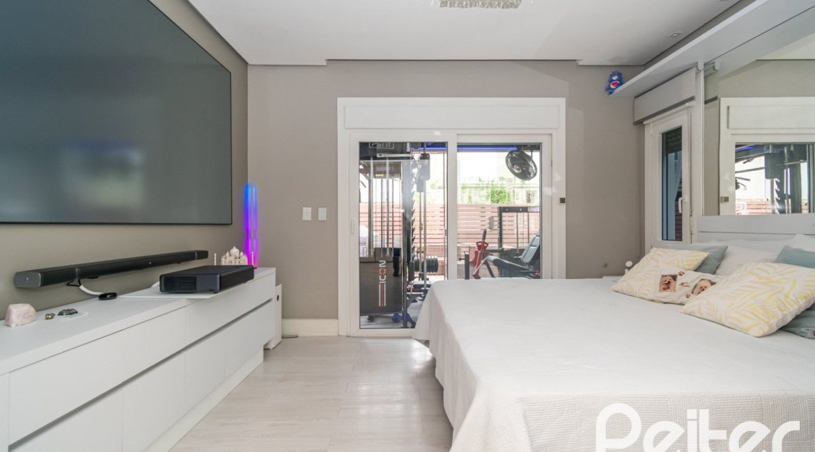 Casa em Condomínio à venda com 295m², 3 dormitórios, 3 suítes, 4 vagas, no bairro Alphaville em PORTO ALEGRE