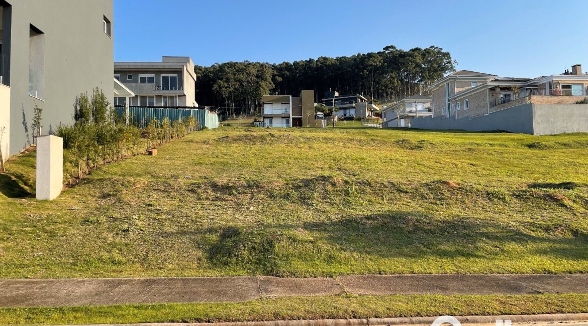 Terreno em condomínio à venda com 570m², no bairro Alphaville em PORTO ALEGRE
