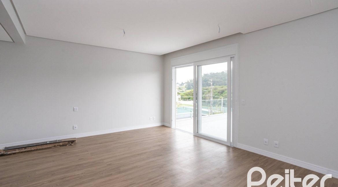 Casa em Condomínio à venda com 331m², 3 dormitórios, 3 suítes, 2 vagas, no bairro Alphaville em PORTO ALEGRE