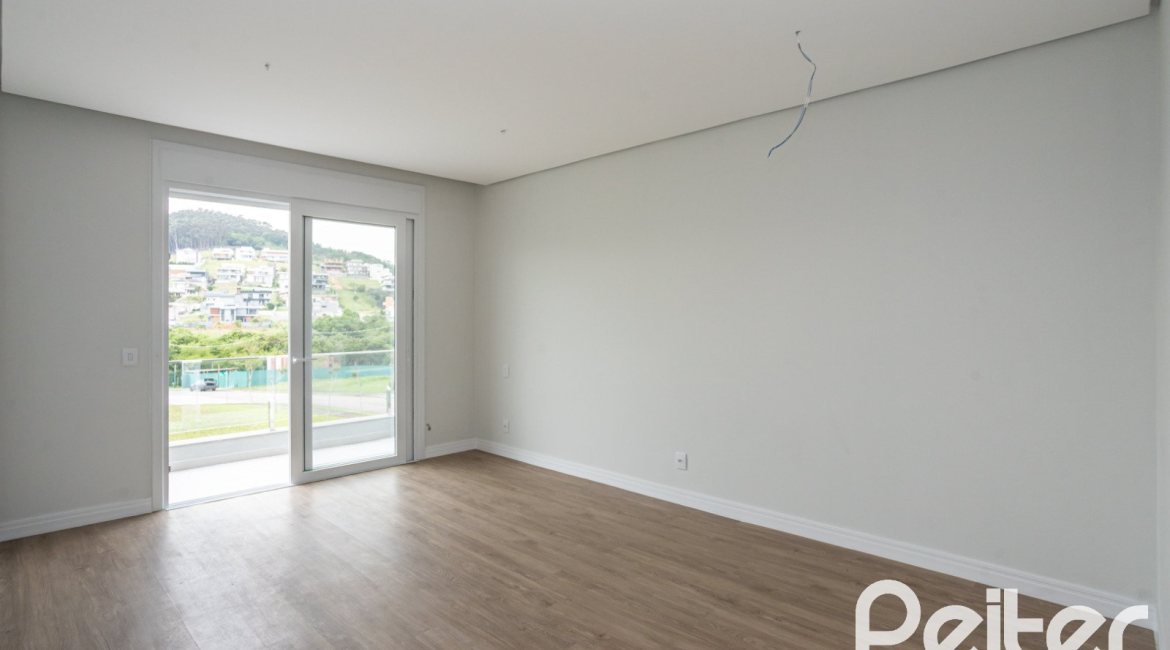 Casa em Condomínio à venda com 331m², 3 dormitórios, 3 suítes, 2 vagas, no bairro Alphaville em PORTO ALEGRE