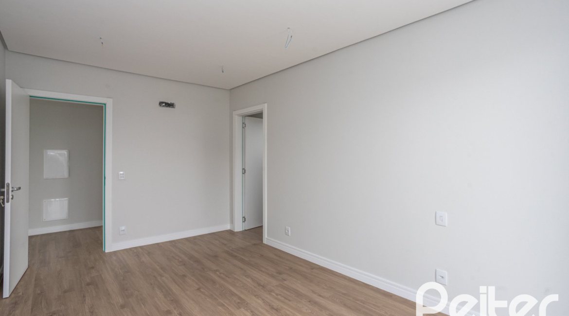 Casa em Condomínio à venda com 331m², 3 dormitórios, 3 suítes, 2 vagas, no bairro Alphaville em PORTO ALEGRE