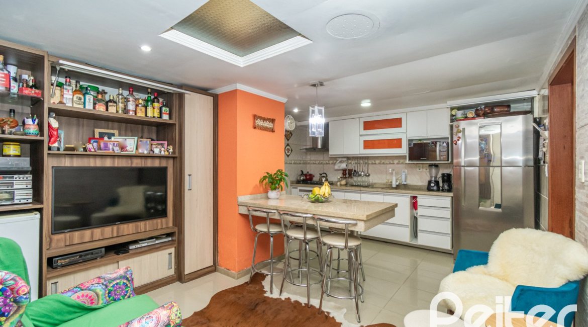 Apartamento à venda com 80m², 3 dormitórios, no bairro Nonoai em Porto Alegre