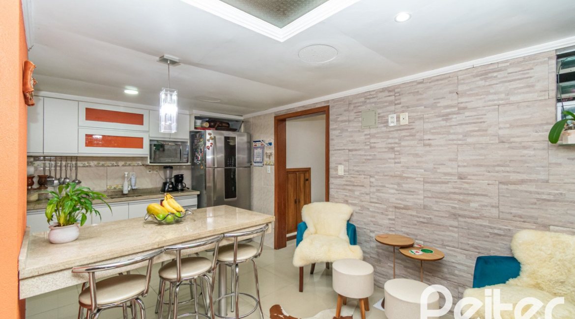 Apartamento à venda com 80m², 3 dormitórios, no bairro Nonoai em Porto Alegre