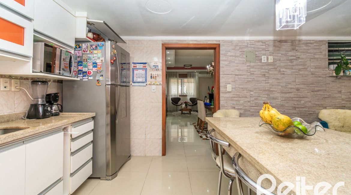 Apartamento à venda com 80m², 3 dormitórios, no bairro Nonoai em Porto Alegre