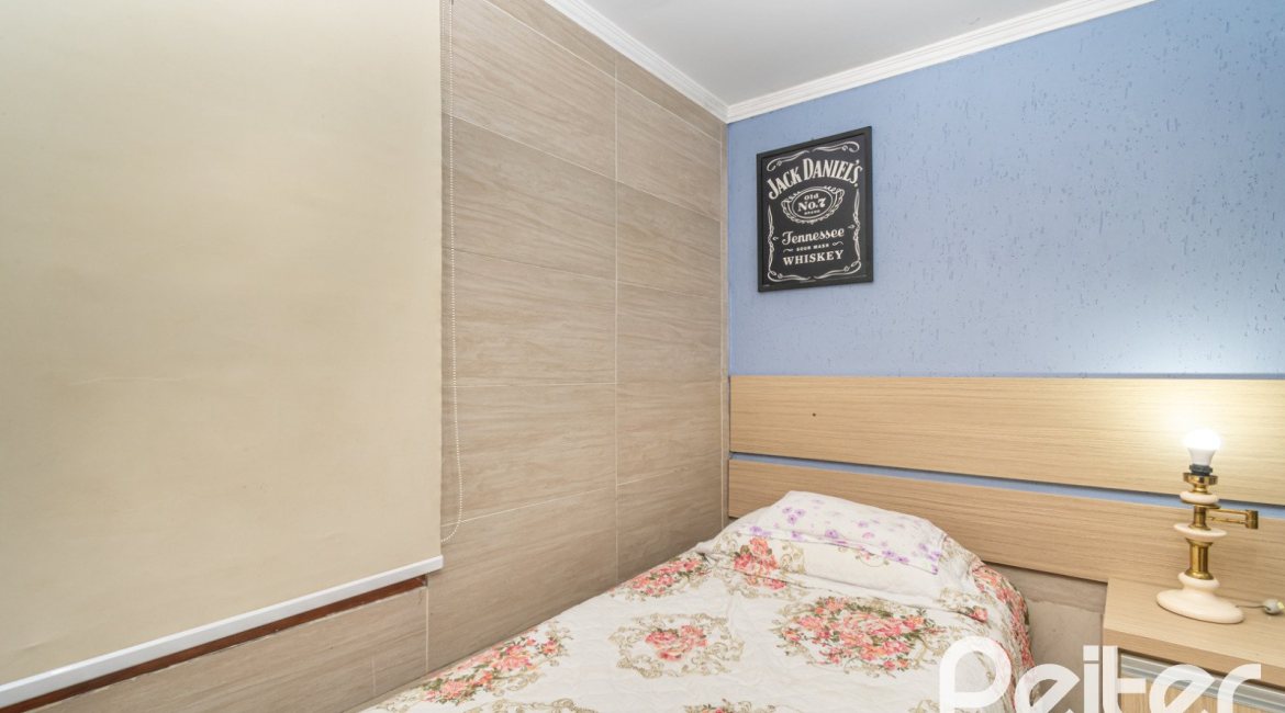 Apartamento à venda com 80m², 3 dormitórios, no bairro Nonoai em Porto Alegre