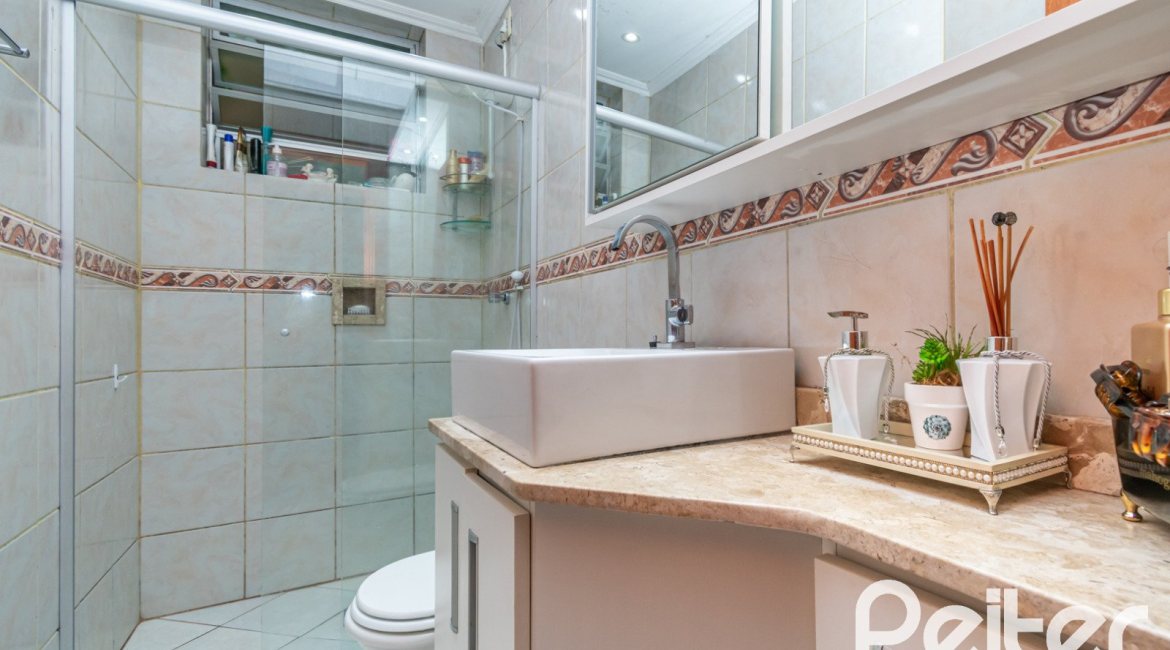 Apartamento à venda com 80m², 3 dormitórios, no bairro Nonoai em Porto Alegre