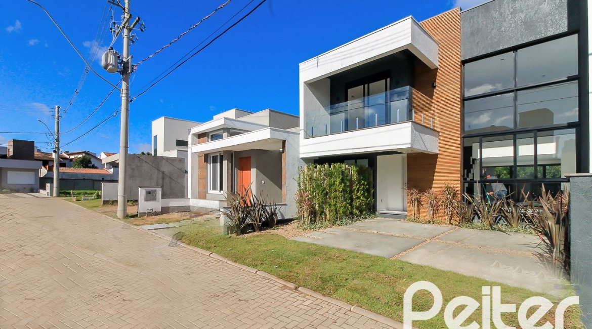 Casa em Condomínio à venda com 150m², 3 dormitórios, 3 suítes, 2 vagas, no bairro Ipanema em Porto Alegre