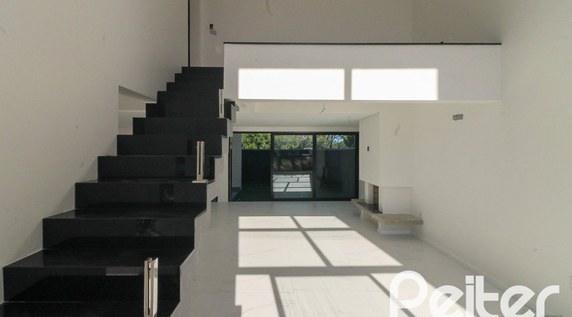 Casa em Condomínio à venda com 150m², 3 dormitórios, 3 suítes, 2 vagas, no bairro Ipanema em Porto Alegre