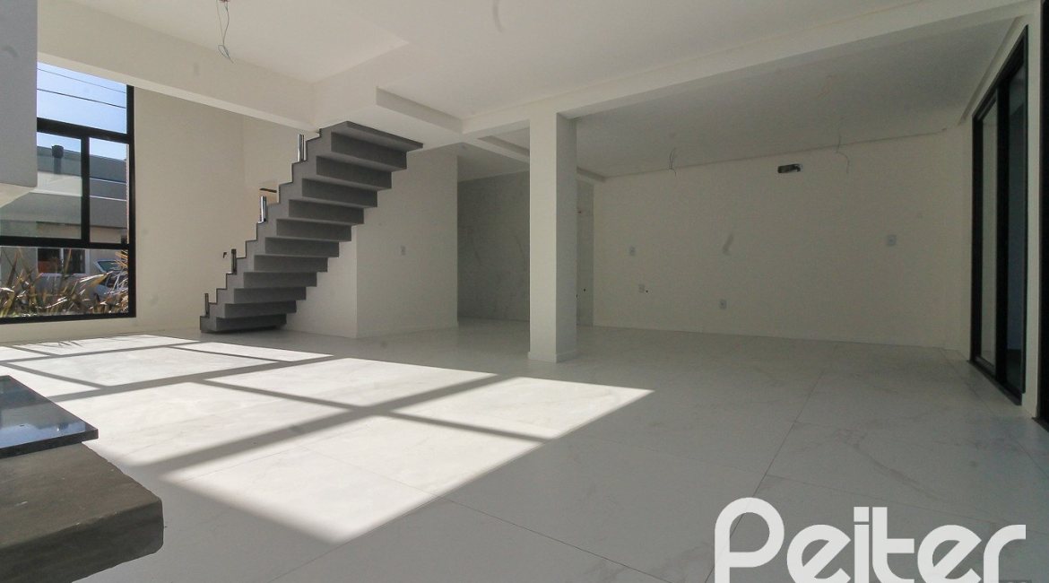 Casa em Condomínio à venda com 150m², 3 dormitórios, 3 suítes, 2 vagas, no bairro Ipanema em Porto Alegre