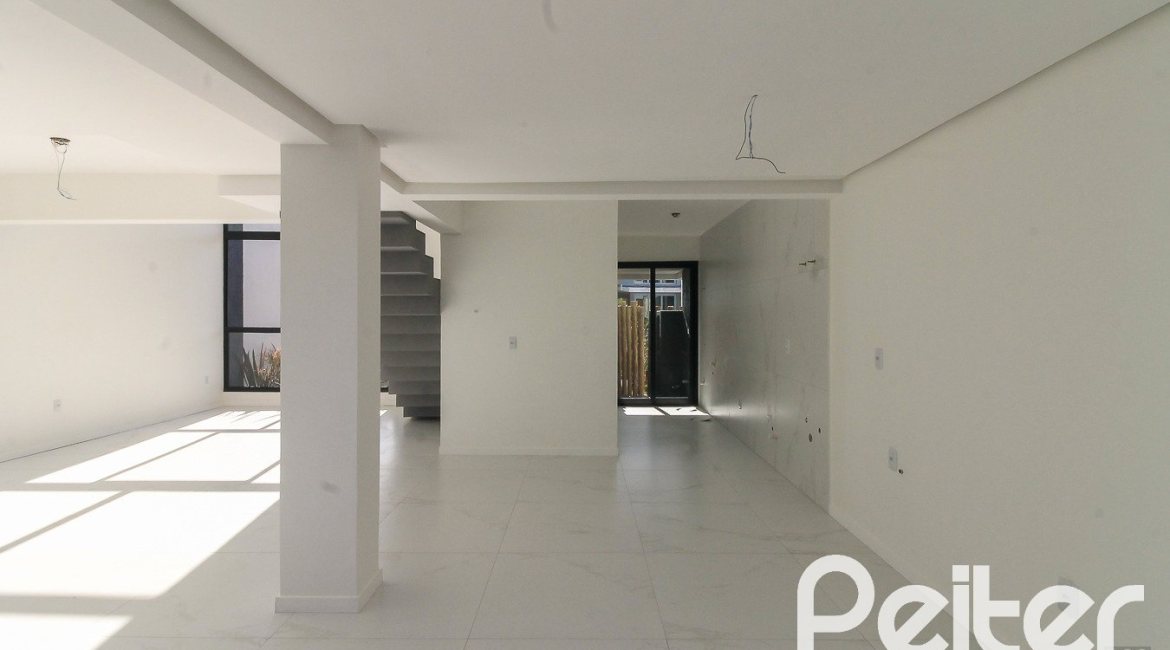 Casa em Condomínio à venda com 150m², 3 dormitórios, 3 suítes, 2 vagas, no bairro Ipanema em Porto Alegre