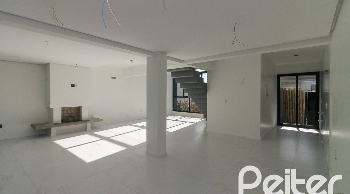 Casa em Condomínio à venda com 150m², 3 dormitórios, 3 suítes, 2 vagas, no bairro Ipanema em Porto Alegre
