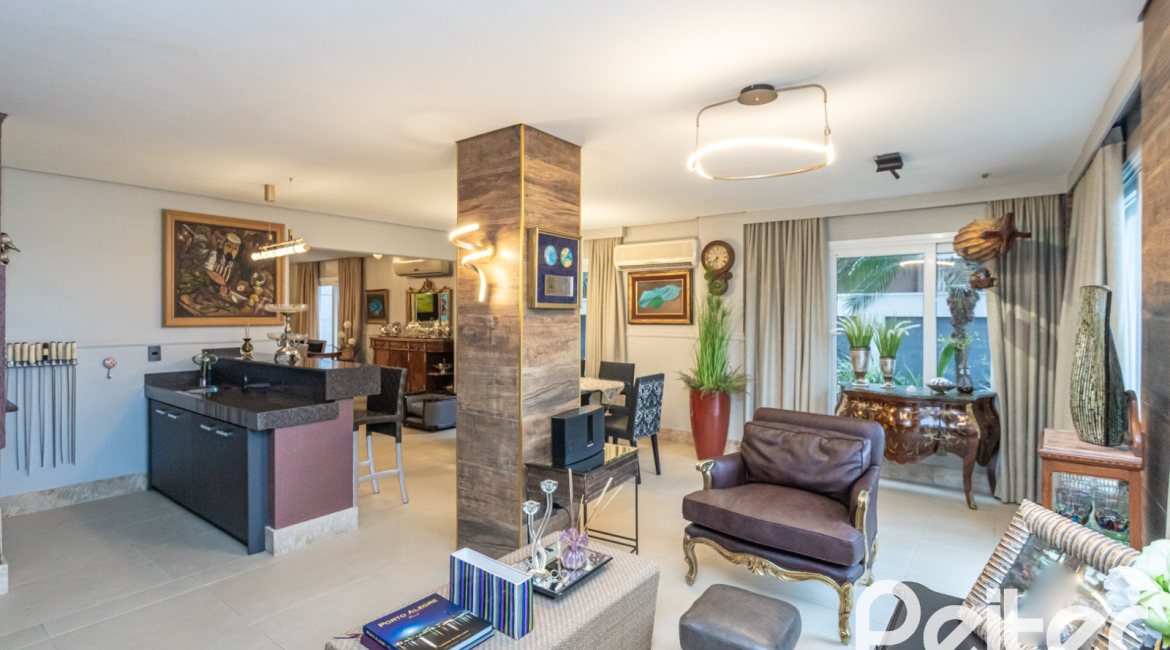 Casa em Condomínio à venda com 592m², 3 dormitórios, 3 suítes, 4 vagas, no bairro Terra Ville em PORTO ALEGRE