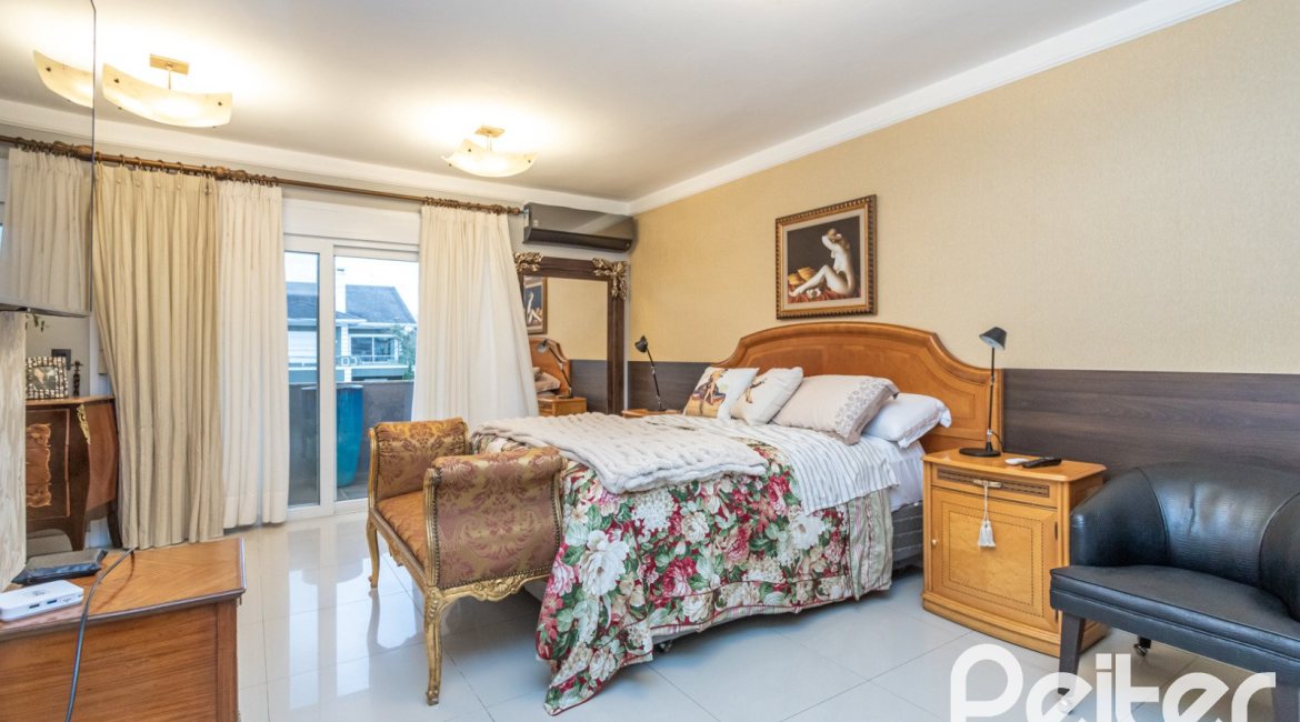 Casa em Condomínio à venda com 592m², 3 dormitórios, 3 suítes, 4 vagas, no bairro Terra Ville em PORTO ALEGRE