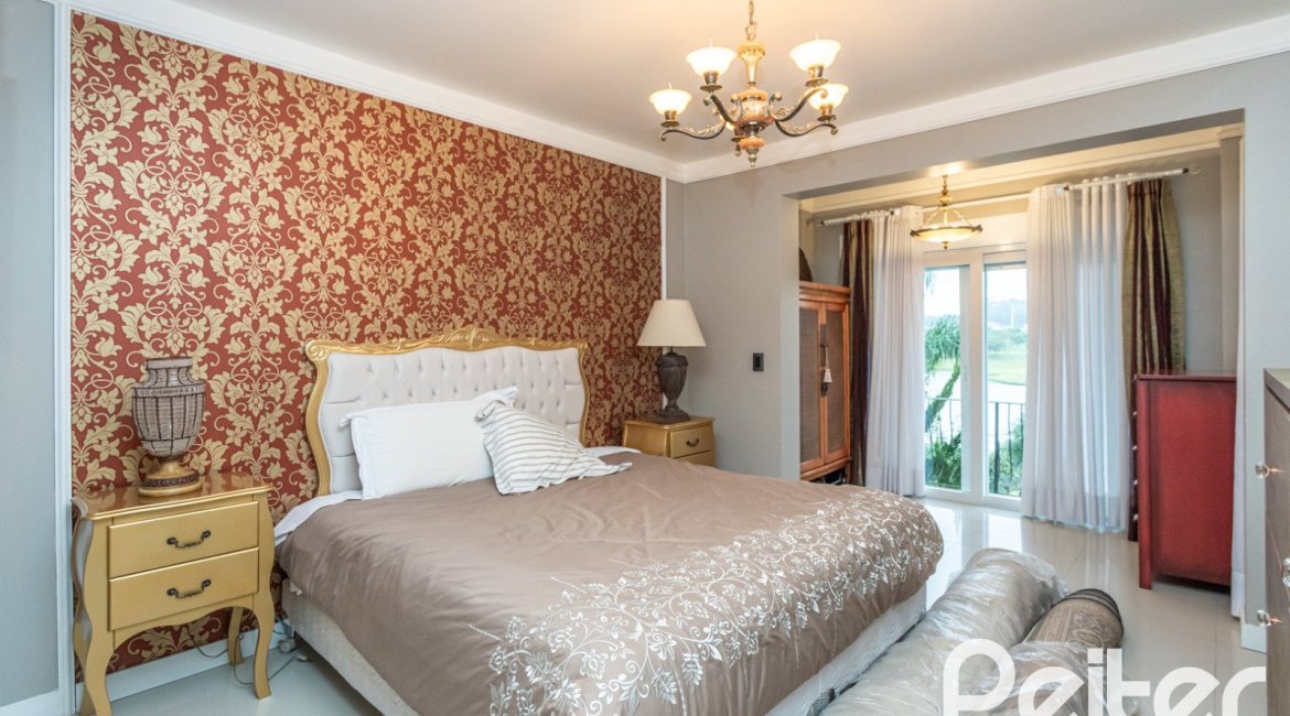 Casa em Condomínio à venda com 592m², 3 dormitórios, 3 suítes, 4 vagas, no bairro Terra Ville em PORTO ALEGRE