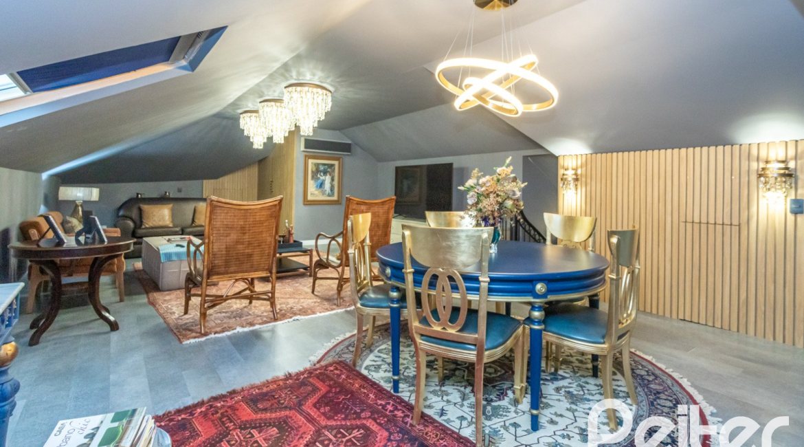 Casa em Condomínio à venda com 592m², 3 dormitórios, 3 suítes, 4 vagas, no bairro Terra Ville em PORTO ALEGRE