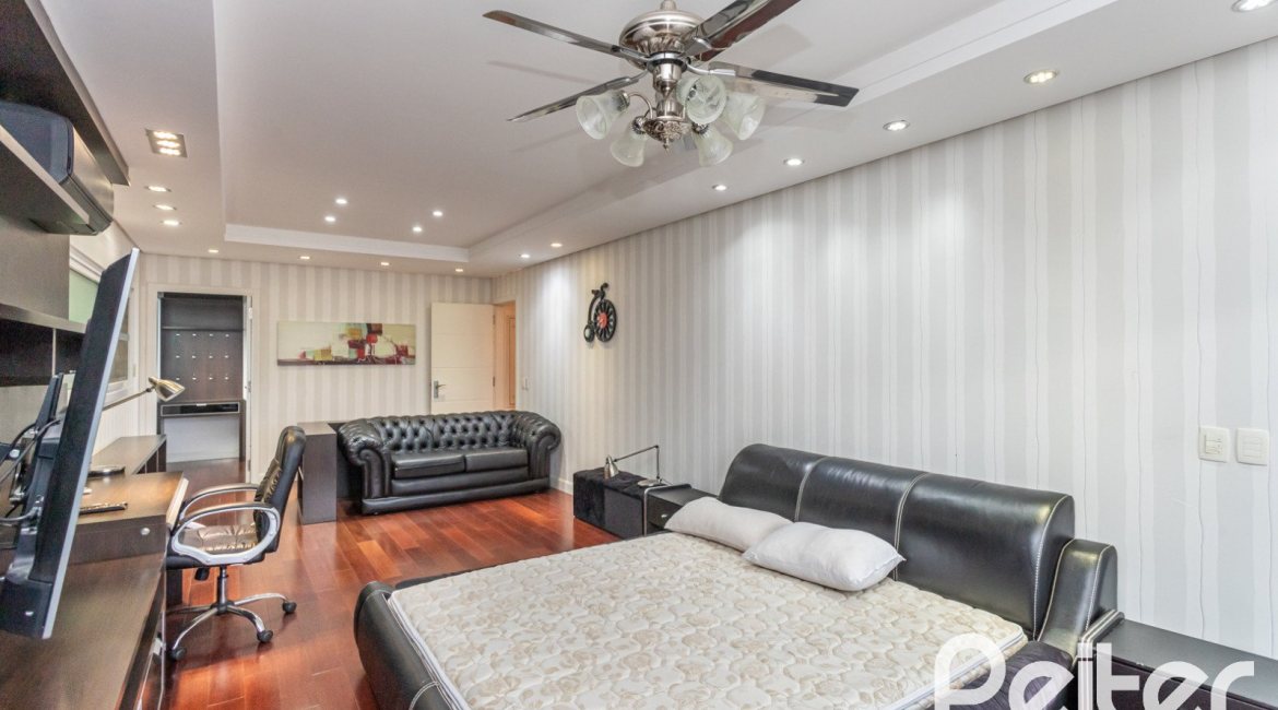 Casa em Condomínio à venda com 506m², 4 dormitórios, 4 suítes, 4 vagas, no bairro Terra Ville em Porto Alegre