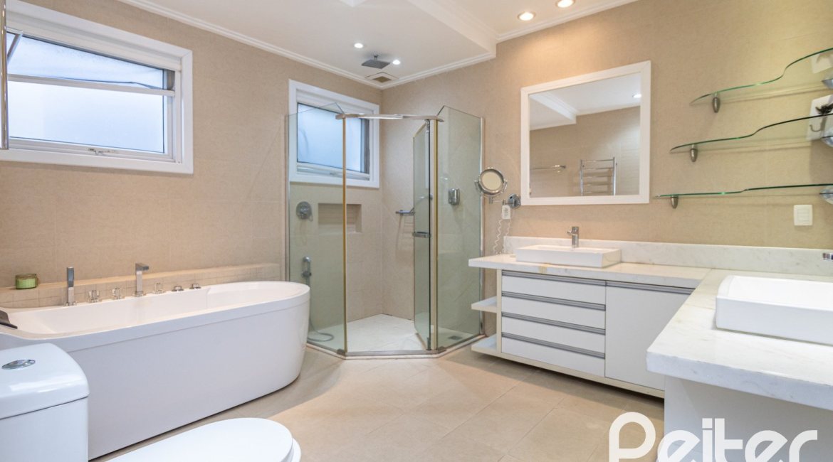 Casa em Condomínio à venda com 506m², 4 dormitórios, 4 suítes, 4 vagas, no bairro Terra Ville em Porto Alegre