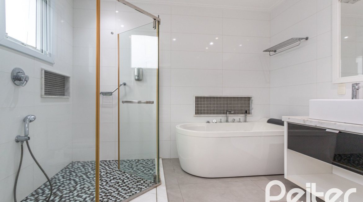 Casa em Condomínio à venda com 506m², 4 dormitórios, 4 suítes, 4 vagas, no bairro Terra Ville em Porto Alegre