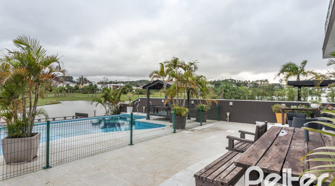 Casa em Condomínio à venda com 506m², 4 dormitórios, 4 suítes, 4 vagas, no bairro Terra Ville em Porto Alegre