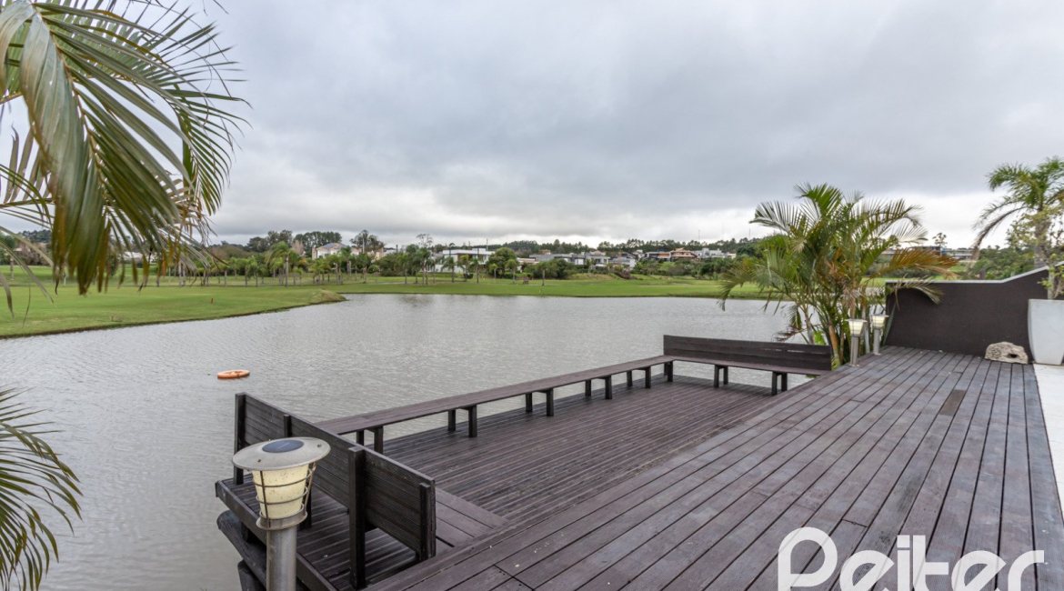 Casa em Condomínio à venda com 506m², 4 dormitórios, 4 suítes, 4 vagas, no bairro Terra Ville em Porto Alegre