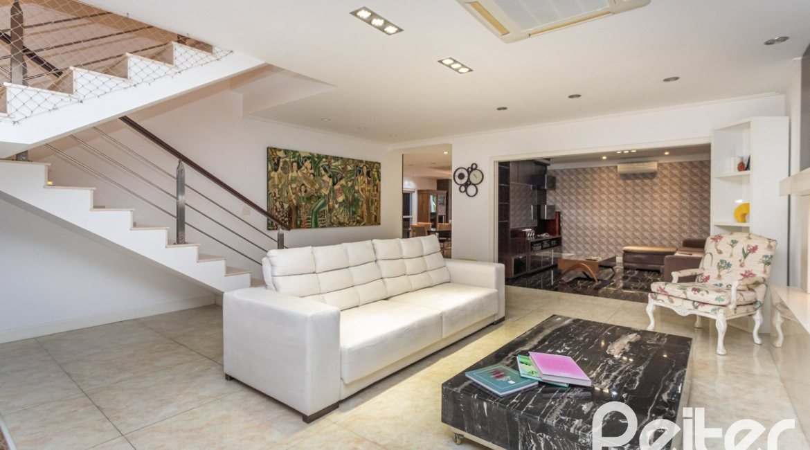 Casa em Condomínio à venda com 506m², 4 dormitórios, 4 suítes, 4 vagas, no bairro Terra Ville em Porto Alegre