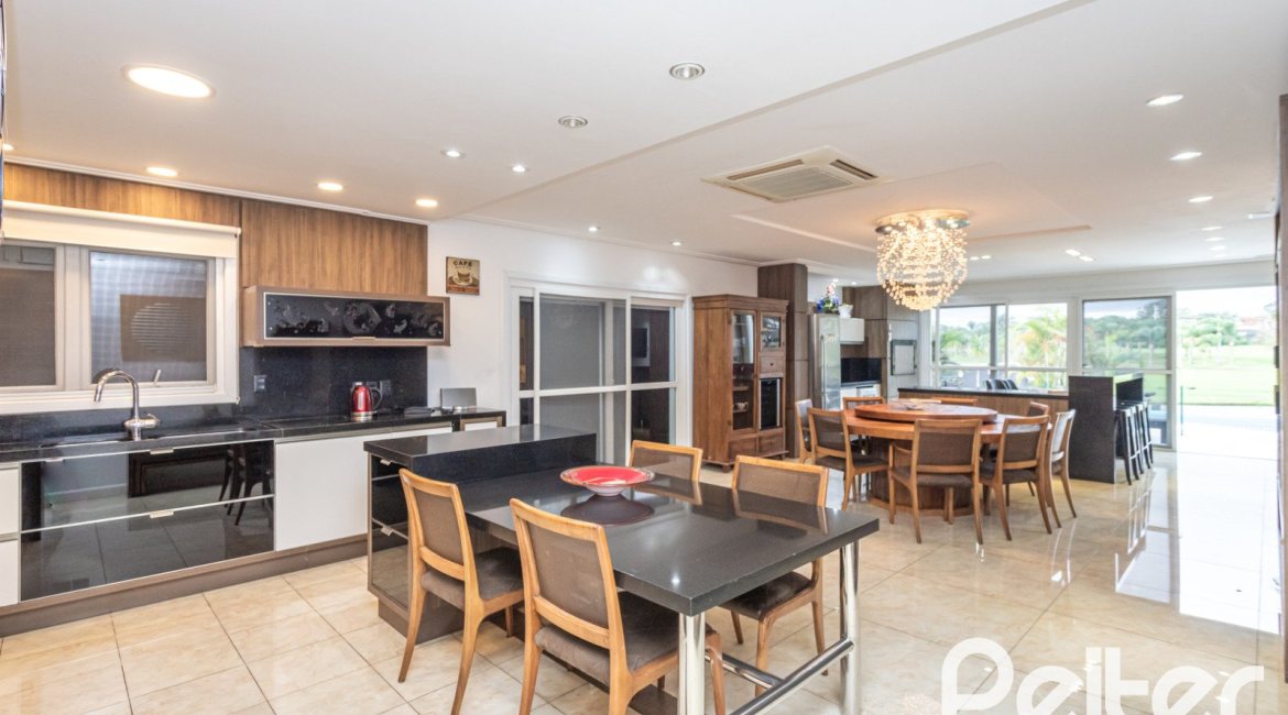 Casa em Condomínio à venda com 506m², 4 dormitórios, 4 suítes, 4 vagas, no bairro Terra Ville em Porto Alegre