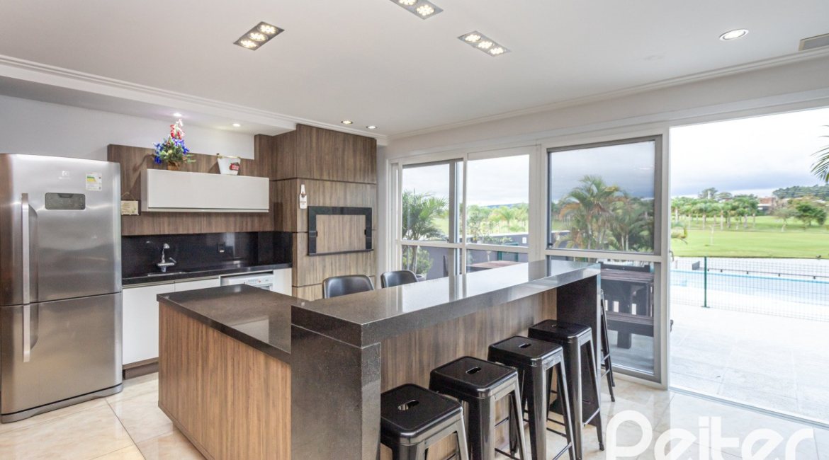 Casa em Condomínio à venda com 506m², 4 dormitórios, 4 suítes, 4 vagas, no bairro Terra Ville em Porto Alegre