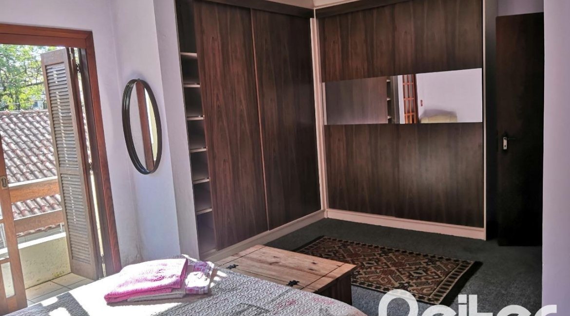 Casa em Condomínio à venda com 190m², 3 dormitórios, 1 suíte, 2 vagas, no bairro Ipanema em Porto Alegre