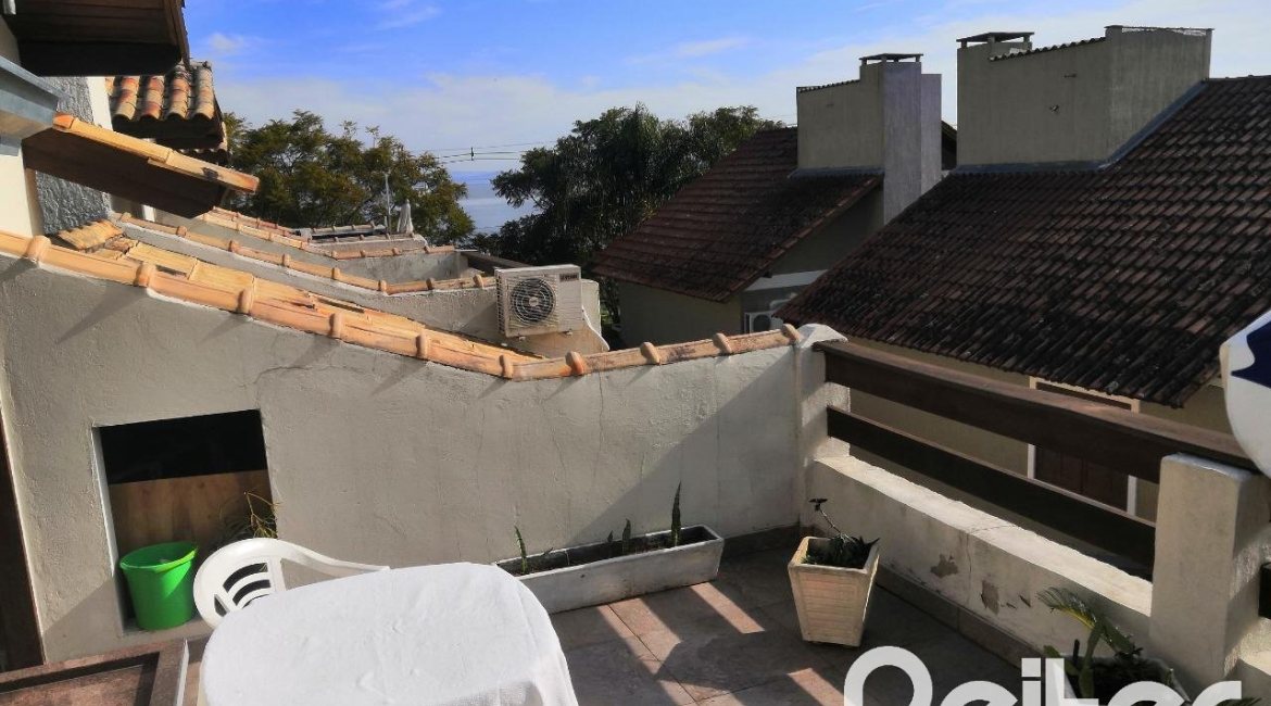 Casa em Condomínio à venda com 190m², 3 dormitórios, 1 suíte, 2 vagas, no bairro Ipanema em Porto Alegre