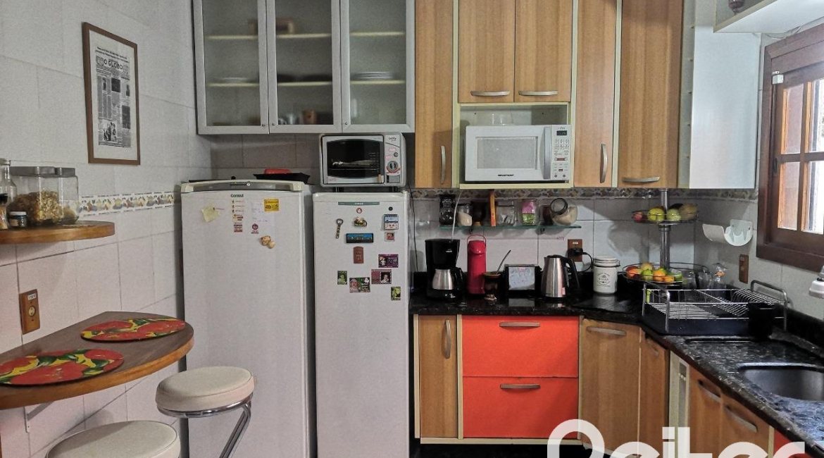 Casa em Condomínio à venda com 190m², 3 dormitórios, 1 suíte, 2 vagas, no bairro Ipanema em Porto Alegre