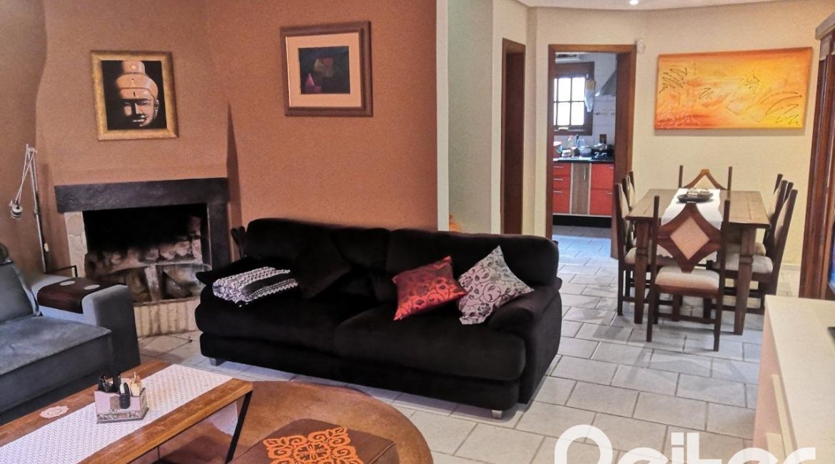 Casa em Condomínio à venda com 190m², 3 dormitórios, 1 suíte, 2 vagas, no bairro Ipanema em Porto Alegre