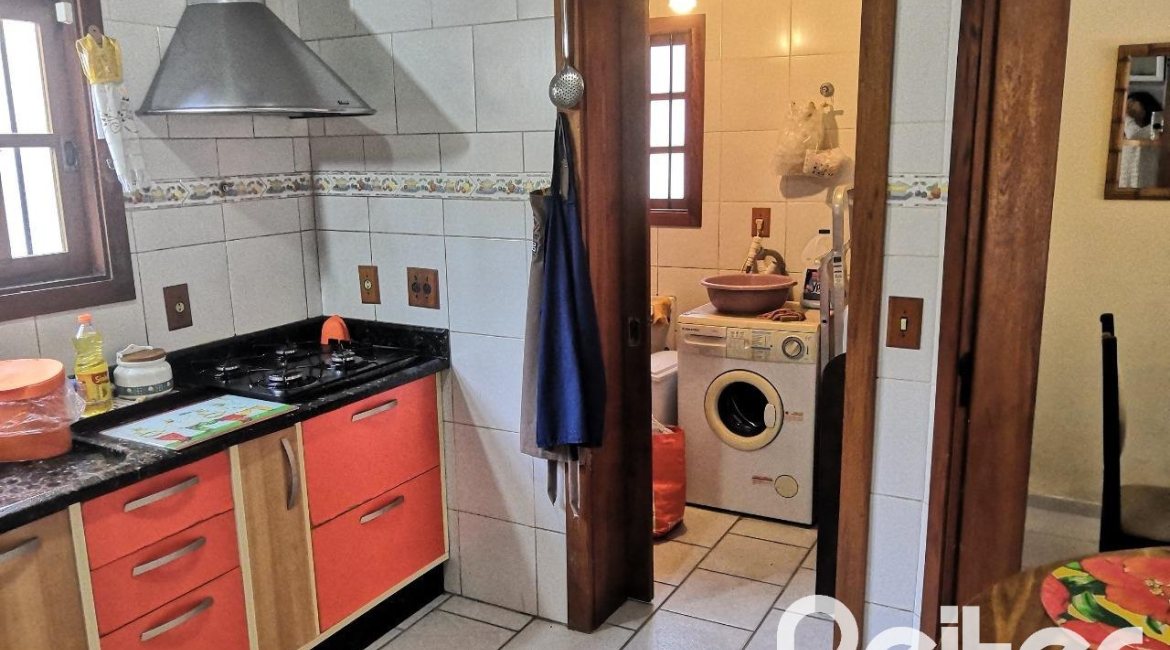 Casa em Condomínio à venda com 190m², 3 dormitórios, 1 suíte, 2 vagas, no bairro Ipanema em Porto Alegre