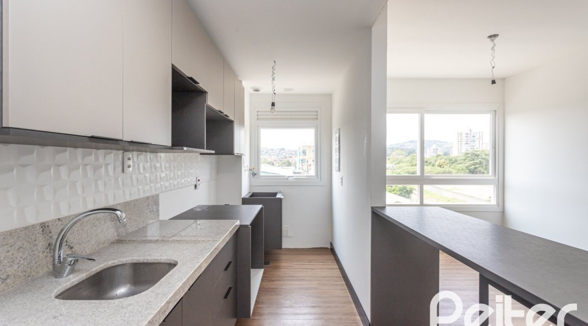 Apartamento à venda com 59m², 2 dormitórios, 1 suíte, 1 vaga, no bairro Jardim do Salso em Porto Alegre