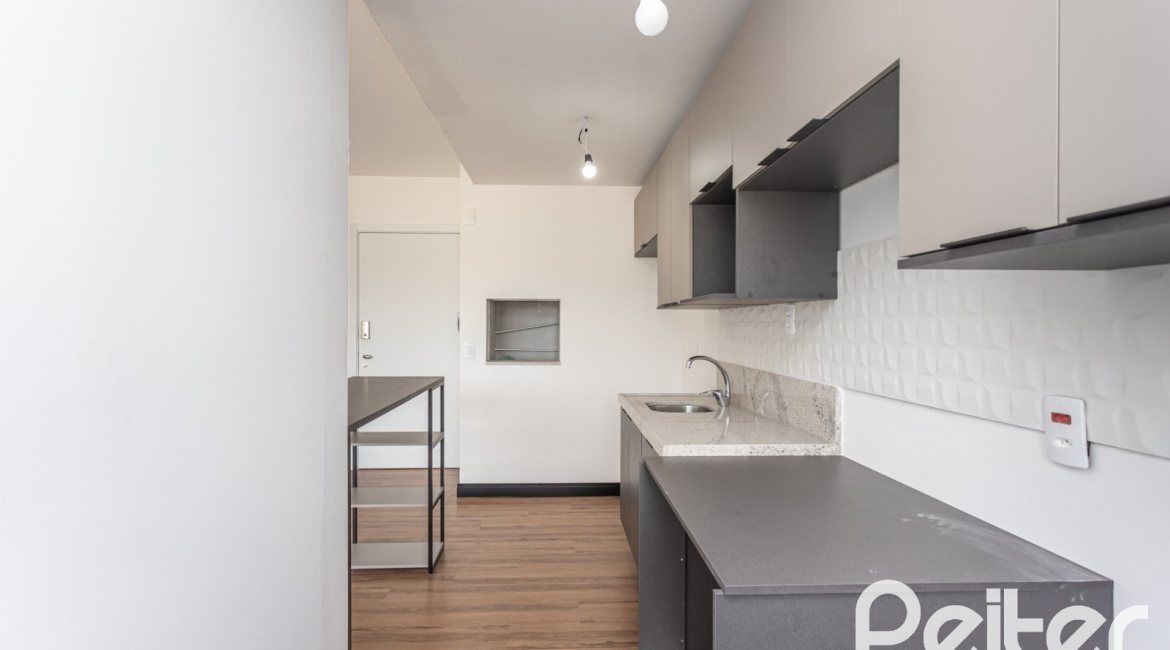 Apartamento à venda com 59m², 2 dormitórios, 1 suíte, 1 vaga, no bairro Jardim do Salso em Porto Alegre