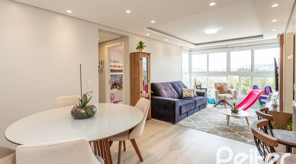 Apartamento à venda com 70m², 2 dormitórios, 1 suíte, 2 vagas, no bairro Cristal em Porto Alegre