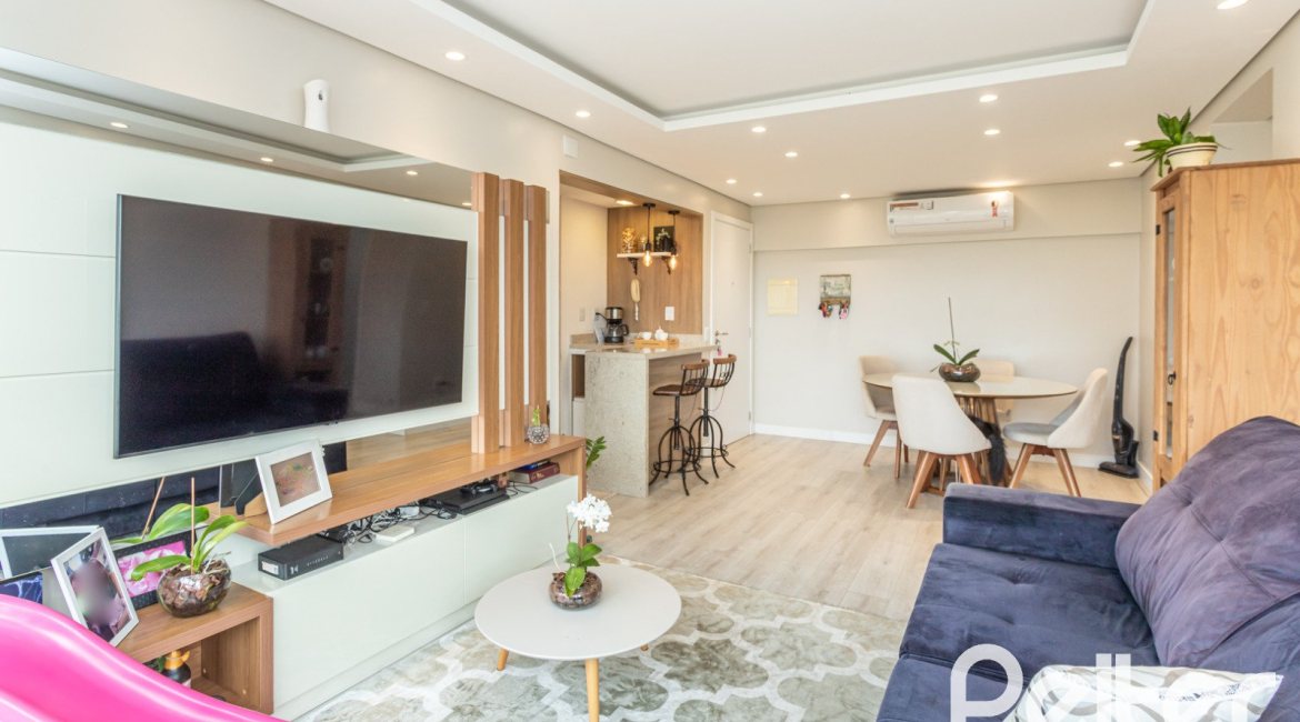 Apartamento à venda com 70m², 2 dormitórios, 1 suíte, 2 vagas, no bairro Cristal em Porto Alegre