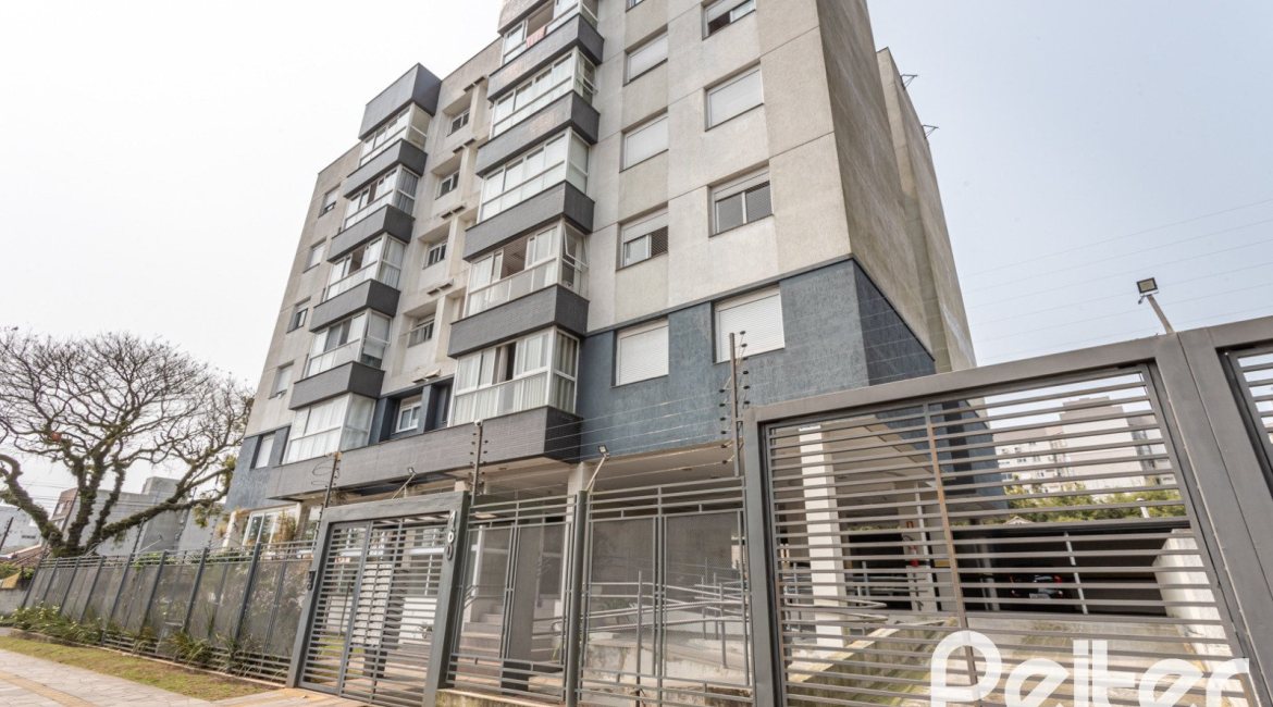 Apartamento à venda com 70m², 2 dormitórios, 1 suíte, 2 vagas, no bairro Cristal em Porto Alegre
