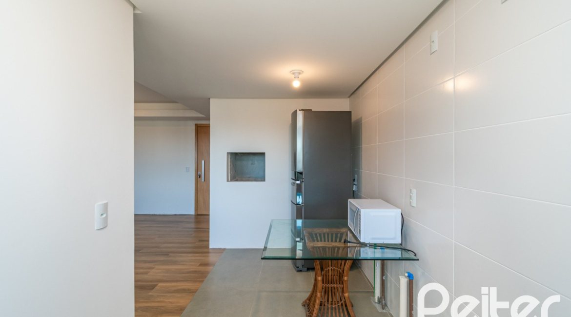 Apartamento à venda com 103m², 3 dormitórios, 1 suíte, 2 vagas, no bairro Tristeza em PORTO ALEGRE