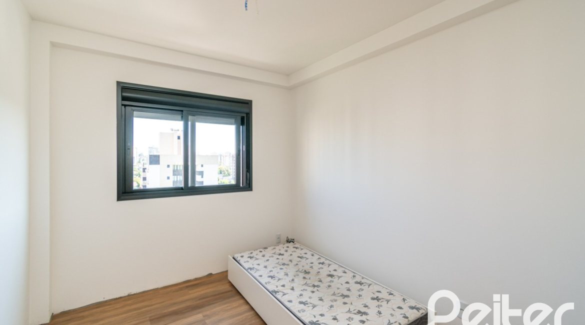 Apartamento à venda com 103m², 3 dormitórios, 1 suíte, 2 vagas, no bairro Tristeza em PORTO ALEGRE
