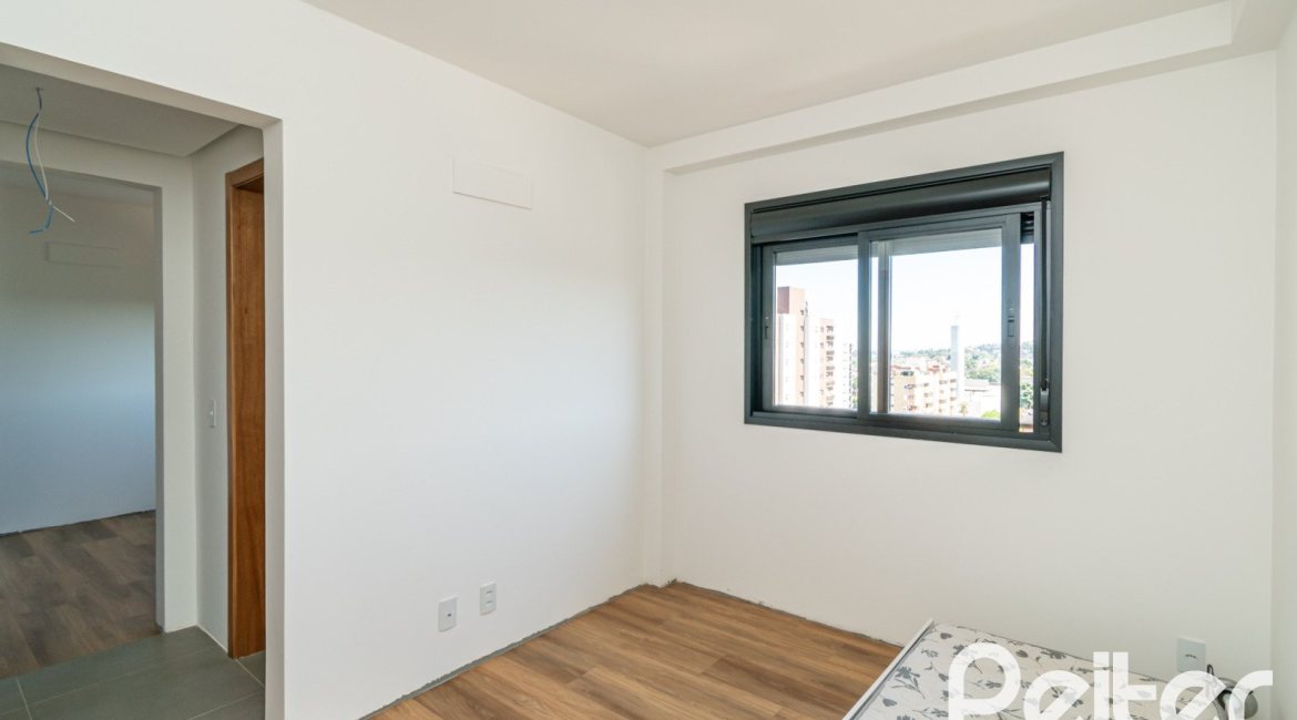 Apartamento à venda com 103m², 3 dormitórios, 1 suíte, 2 vagas, no bairro Tristeza em PORTO ALEGRE