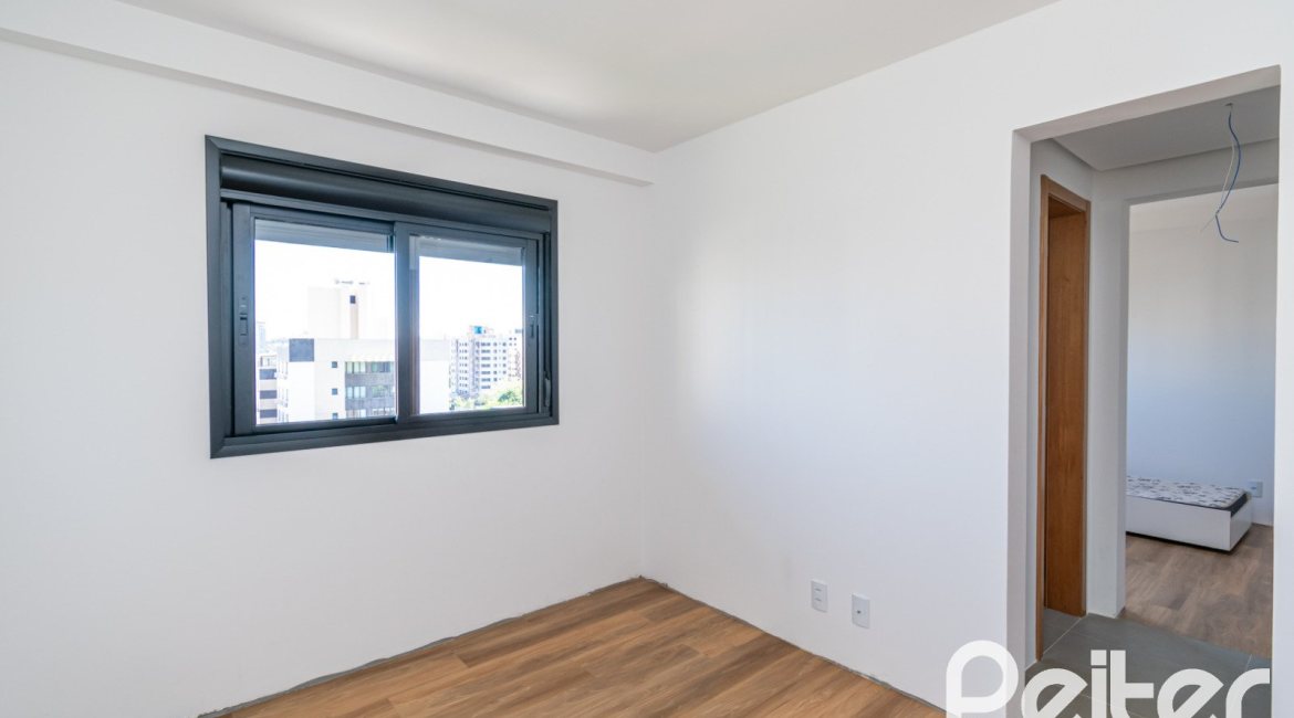 Apartamento à venda com 103m², 3 dormitórios, 1 suíte, 2 vagas, no bairro Tristeza em PORTO ALEGRE