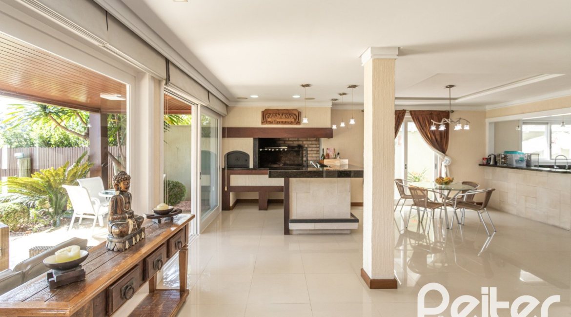 Casa em Condomínio à venda com 386m², 4 dormitórios, 4 suítes, 4 vagas, no bairro Terra Ville em PORTO ALEGRE