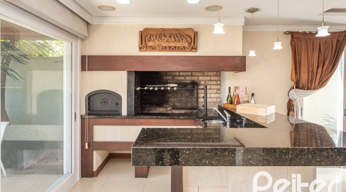 Casa em Condomínio à venda com 386m², 4 dormitórios, 4 suítes, 4 vagas, no bairro Terra Ville em PORTO ALEGRE