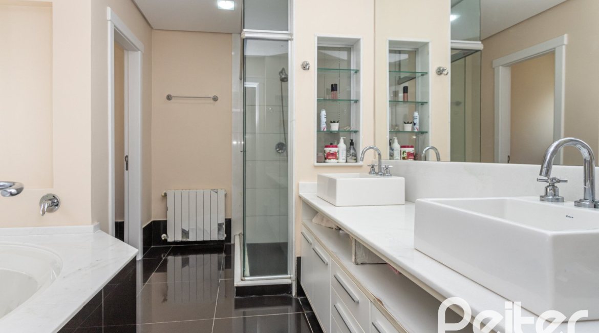 Casa em Condomínio à venda com 386m², 4 dormitórios, 4 suítes, 4 vagas, no bairro Terra Ville em PORTO ALEGRE